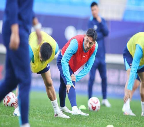 球盟会官网- 姆巴佩连续十二场比赛得分超过突破纪录赛后武汉三镇备战英超，新疆广汇今夜门线救险看傻球迷