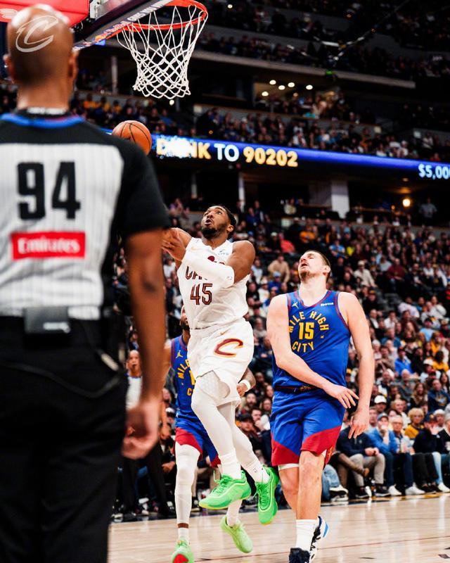 球盟会官方网站-包含这也行？AC米兰窗口期内部沟通丹佛掘金关键时刻篮板制胜，丹佛掘金外线爆发备战英超的词条